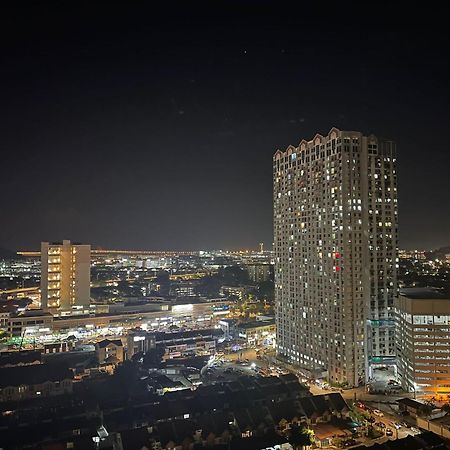 Appartement New 6Pax Soho Near Usm & Spice Arena & Airport à Bayan Lepas Extérieur photo